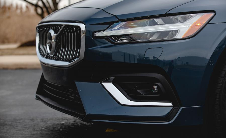Детали экстерьера Volvo V60 T6 Inscription 2018 года  (NA) (фото 16 из 27)